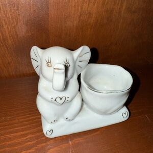 Charming White Elephant Ceramic Holder
